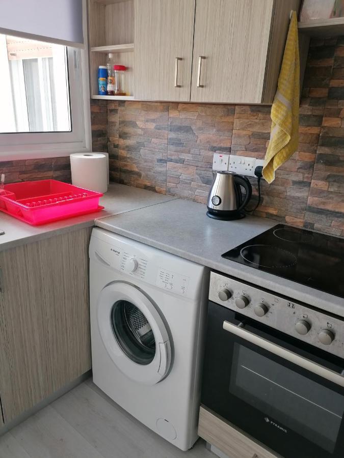 Elenas 1 Bedroom Apartment In Limassol Center Eksteriør billede